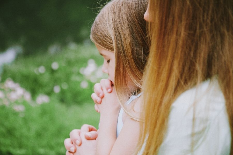 There is no better way to grow in your love for your children than to intercede for them in prayer. #praying #prayer #prayingforourchildren @thankfulhomemaker