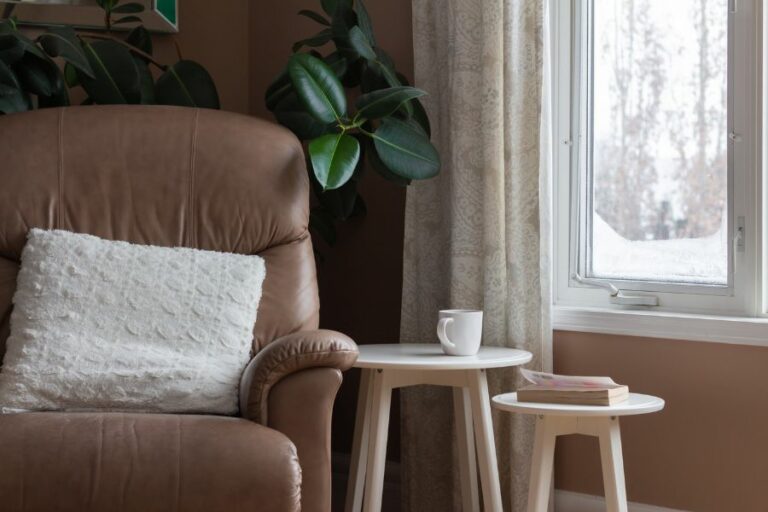 Simple Ways to Make Overnight Guests Feel Welcome in Your Home
